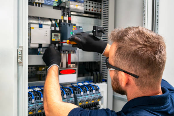 Easy Install Solar CRM electrical field technician using a tablet